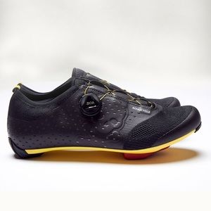 SoulCycle x Pearl Izumi cycling shoes w cleats